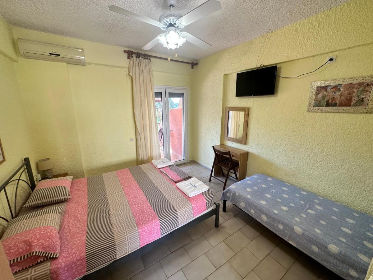Villa Panorama Studios Посиди Екстериор снимка